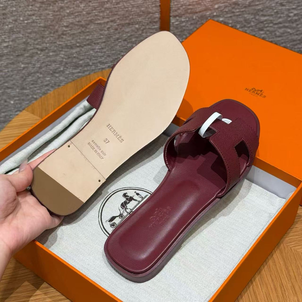 H Style Flat Sandals – Burgundy