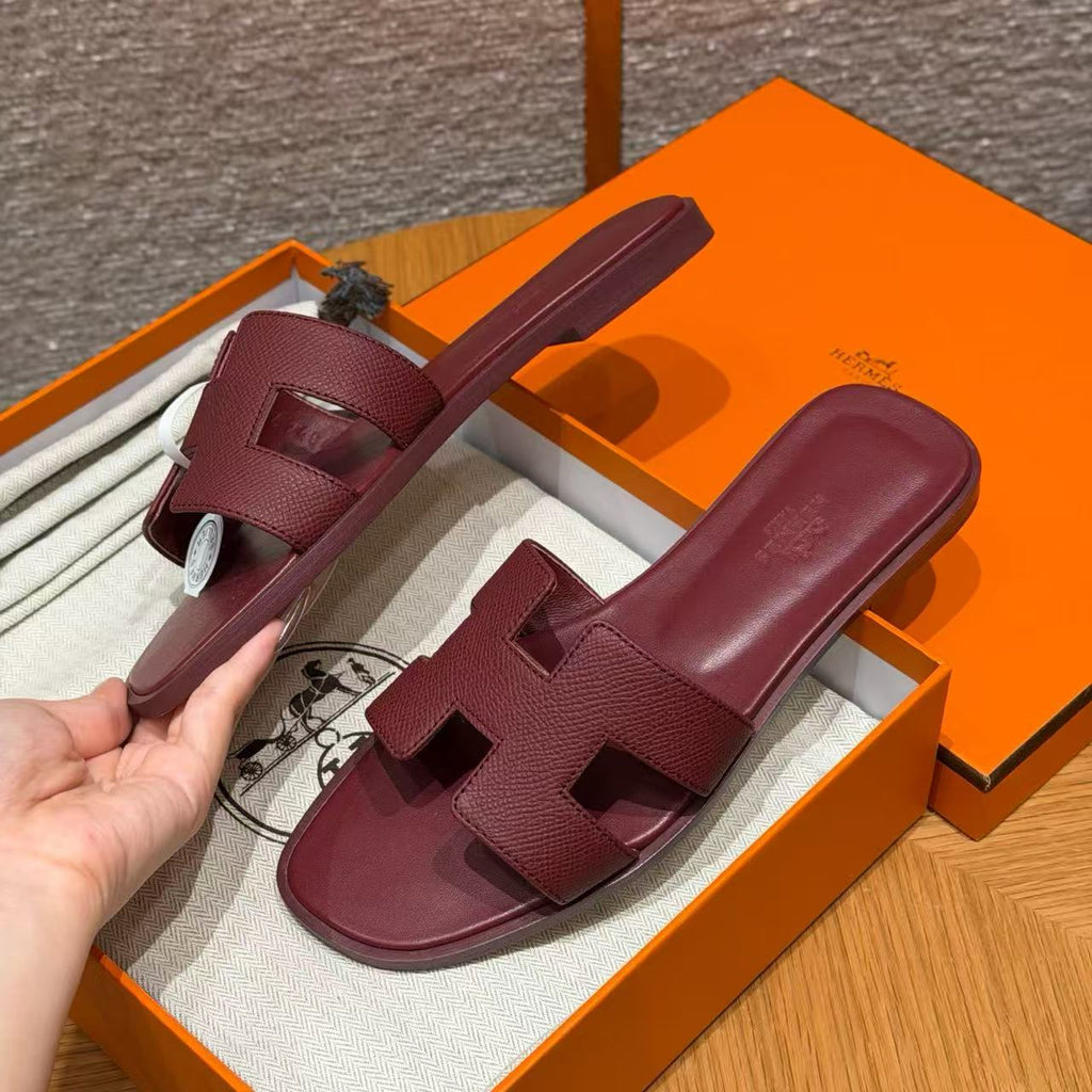 H Style Flat Sandals – Burgundy