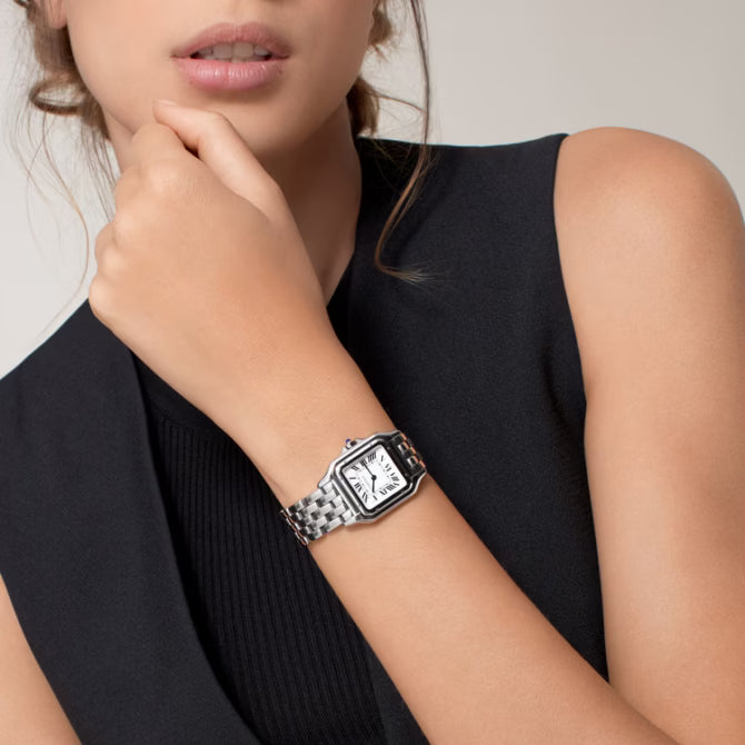Panthère de Cartier متوسطة الحجم 29x37 ملم من الذهب الوردي كوارتز