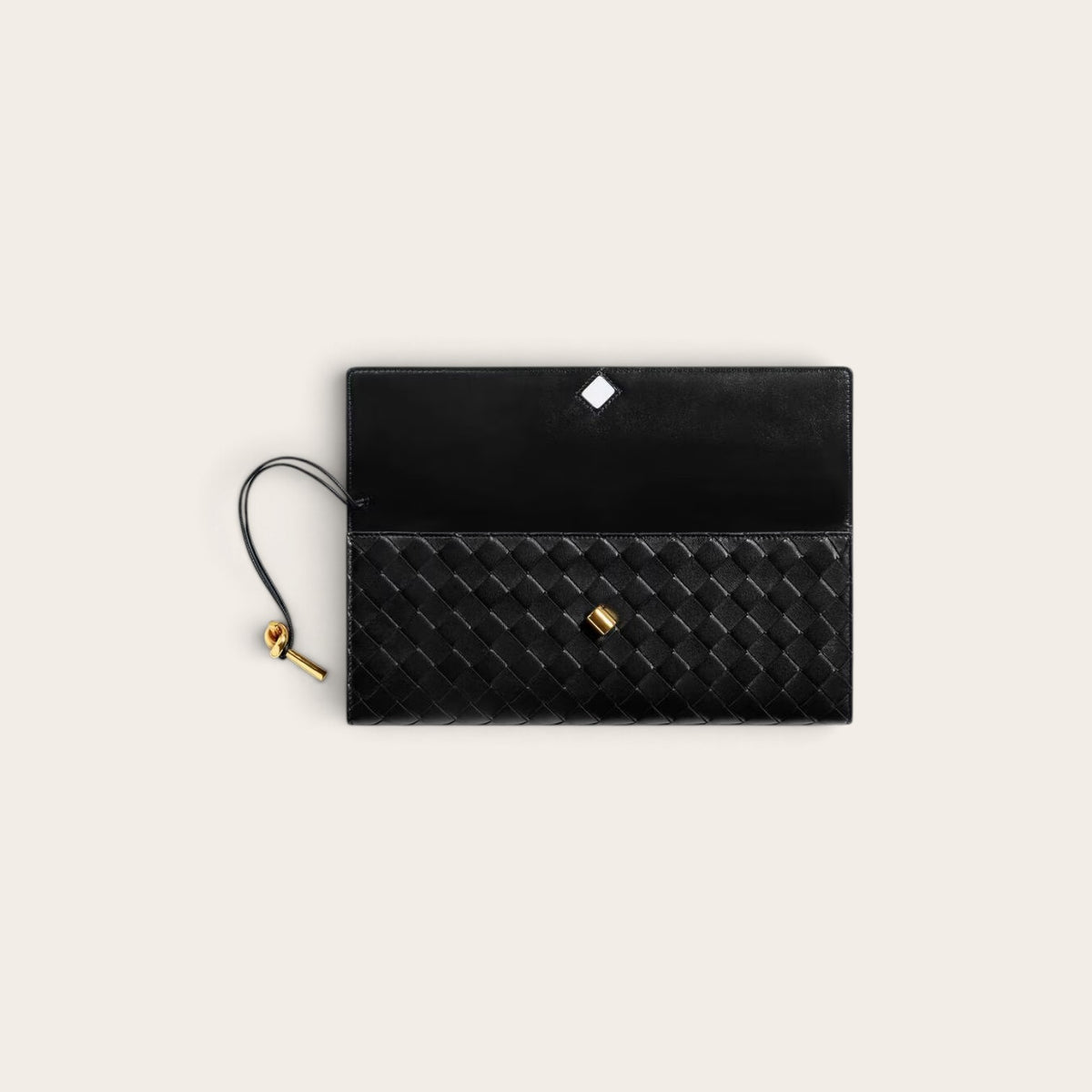 Bottega Veneta Andiamo Clutch – Black side view