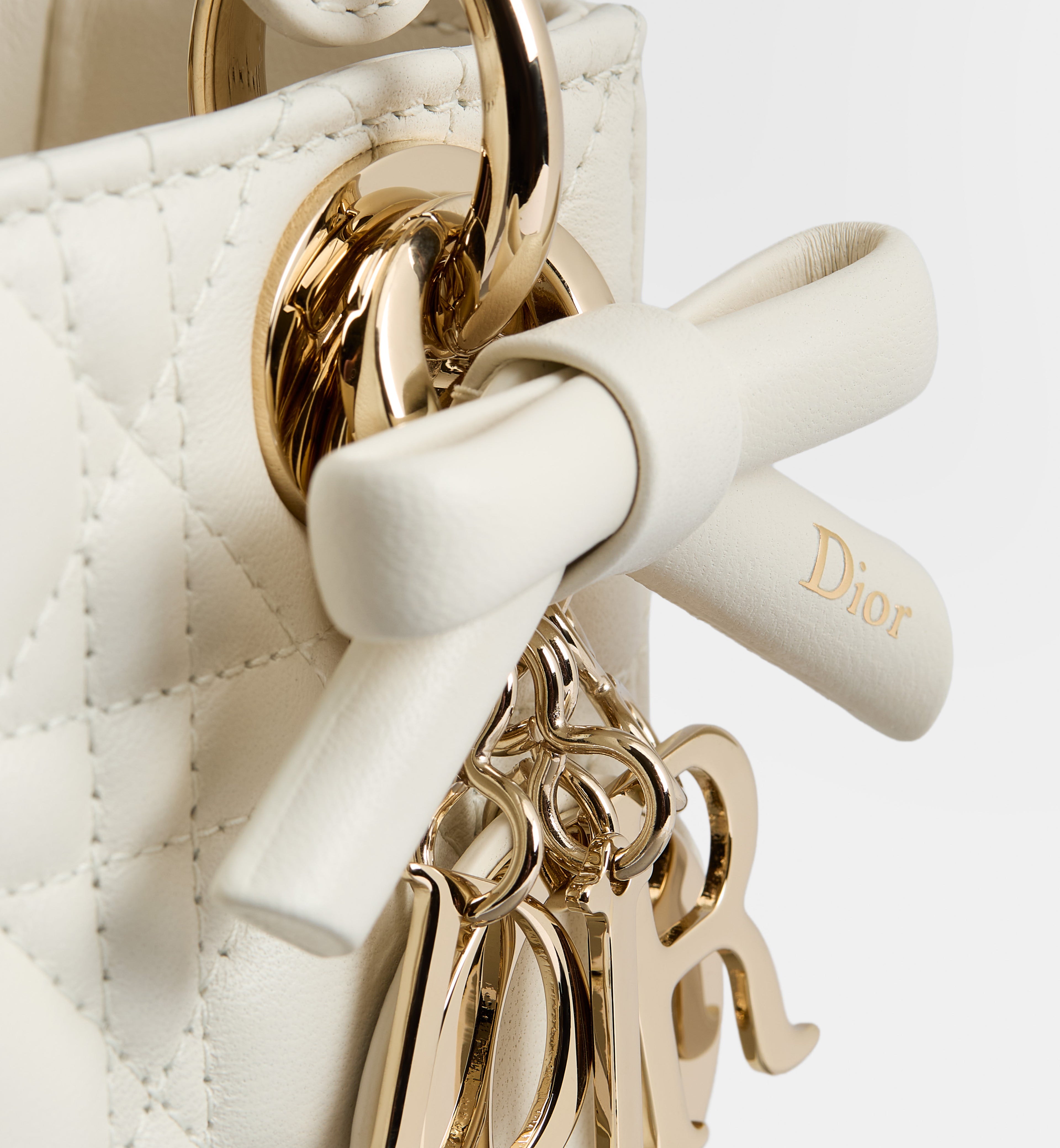 Dior Lady Dior White – Classic Elegant Handbag