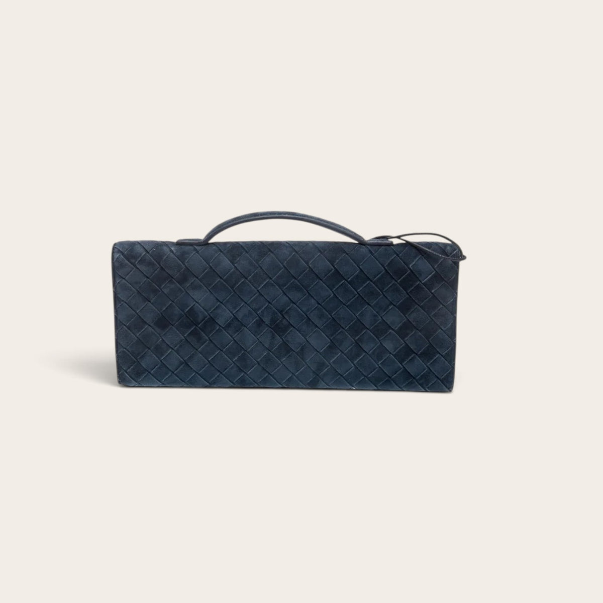 Bottega Veneta Andiamo Clutch navy suede back