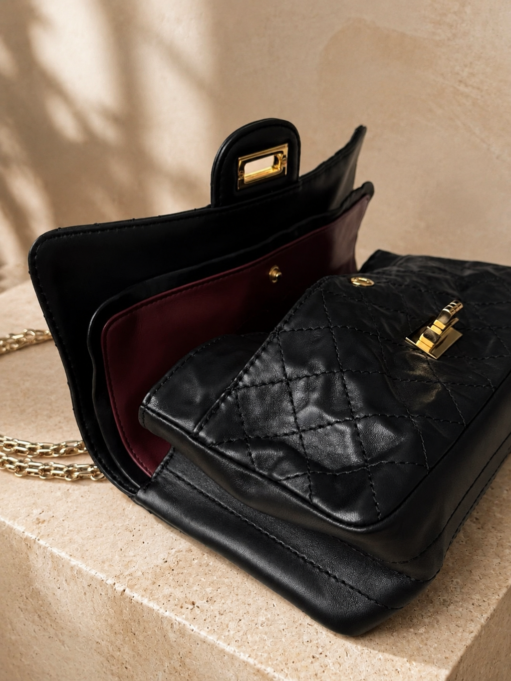 Chanel 2.55 Reissue black bag image 4