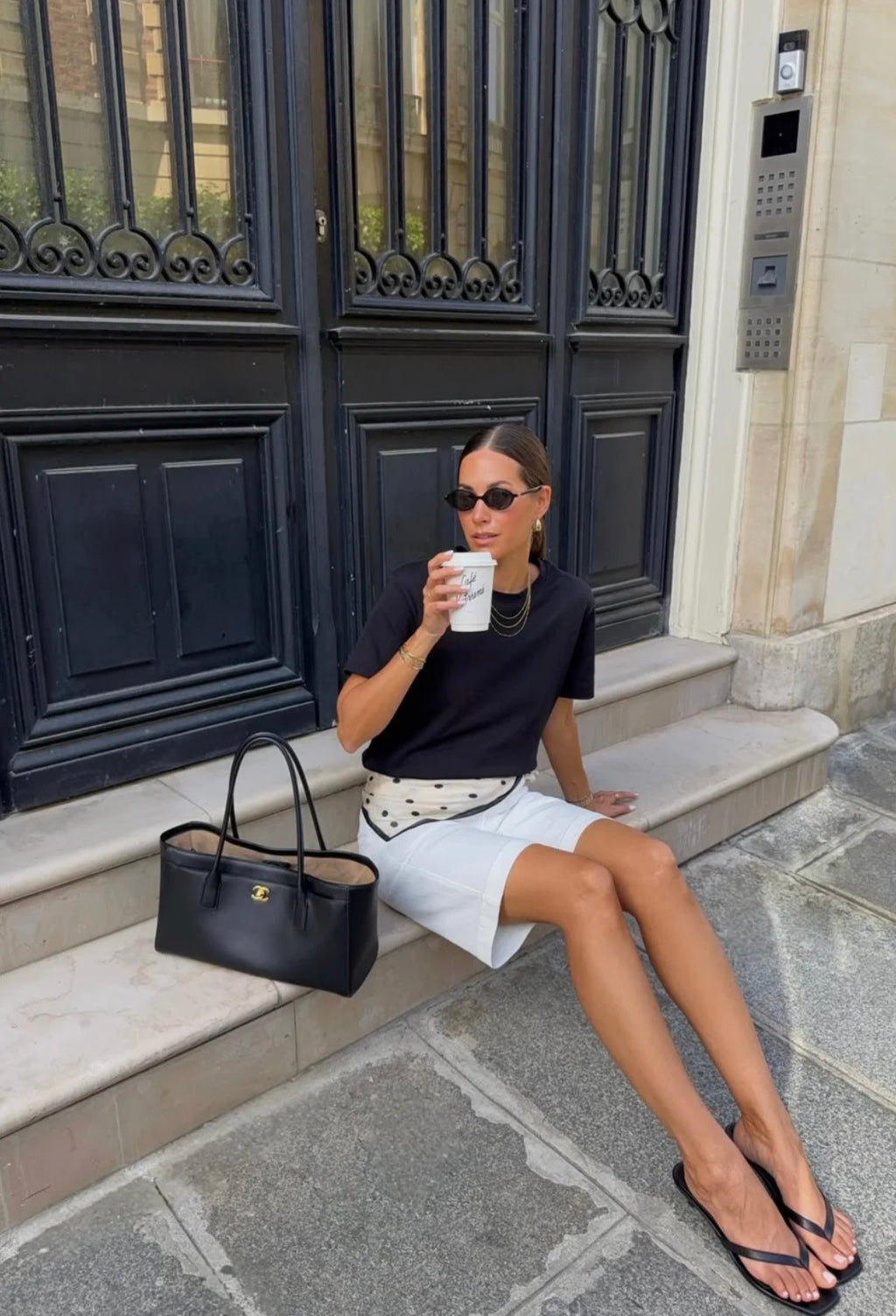 Chanel 26S Large Shopping Bag black - lifestyle view 2