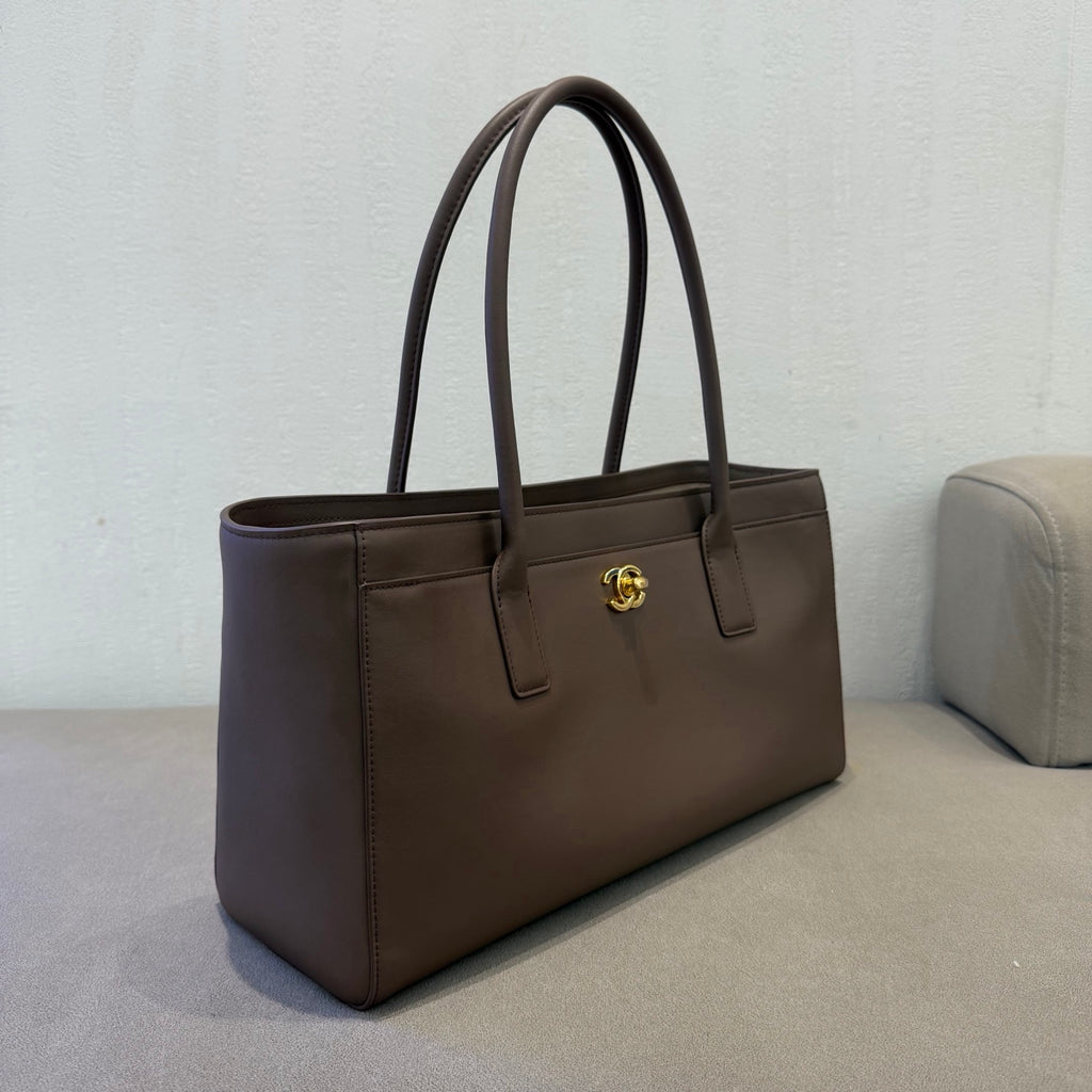 Chanel 26S Large Shopping Bag dark brown - view 4