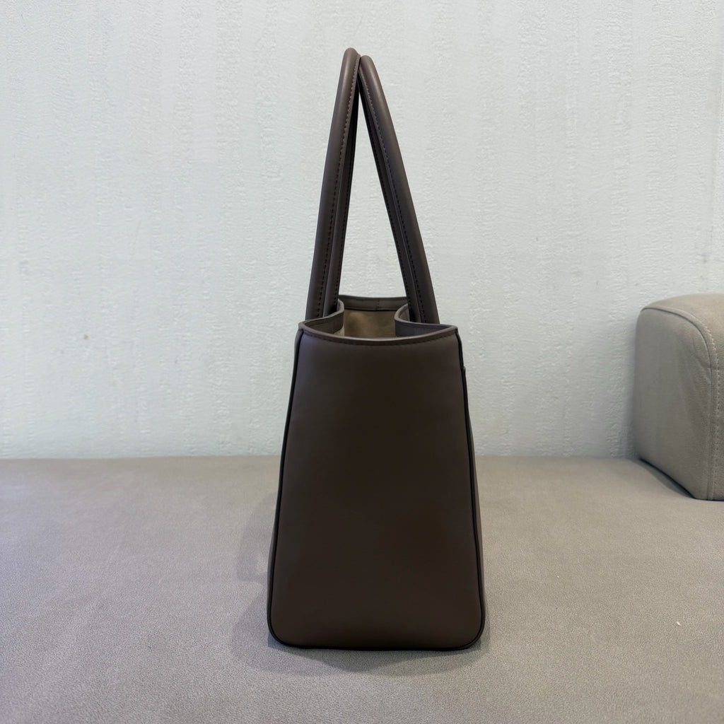 Chanel 26S Large Shopping Bag dark brown - view 5