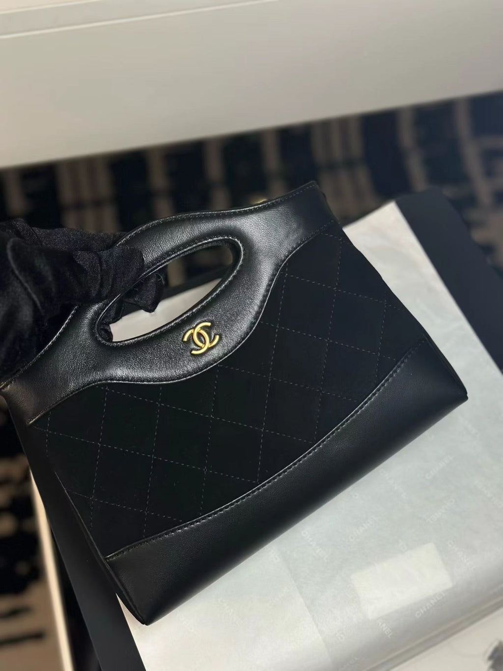 31 Bag Nano Black front view