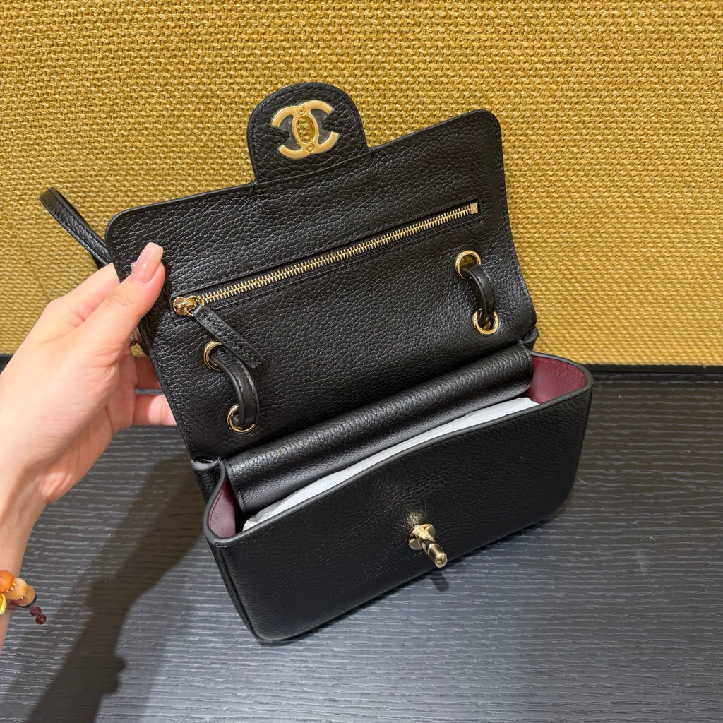 حقيبة Chanel Mini Flap Shoulder Bag السوداء - صورة 6