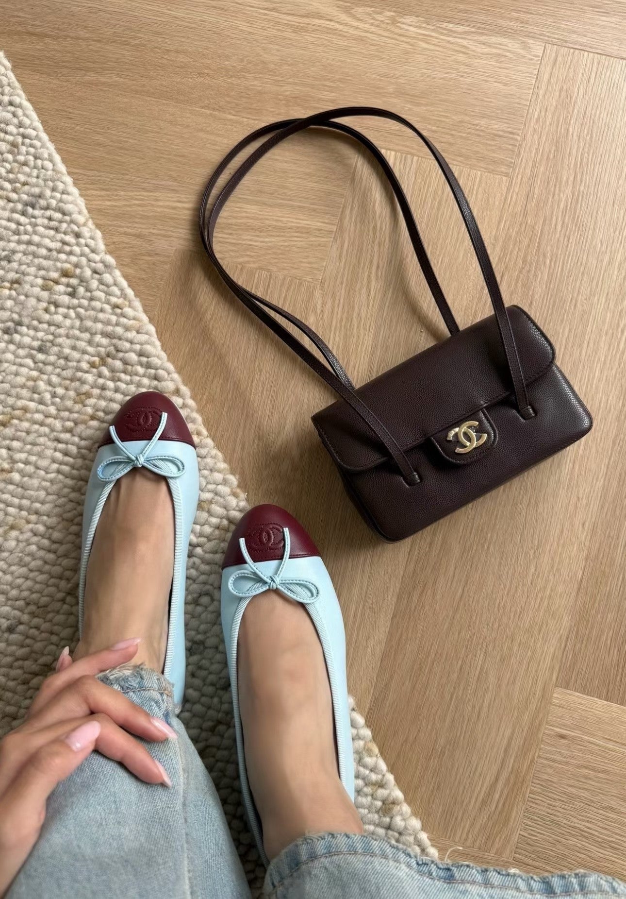 Brown shoulder bag lifestyle view