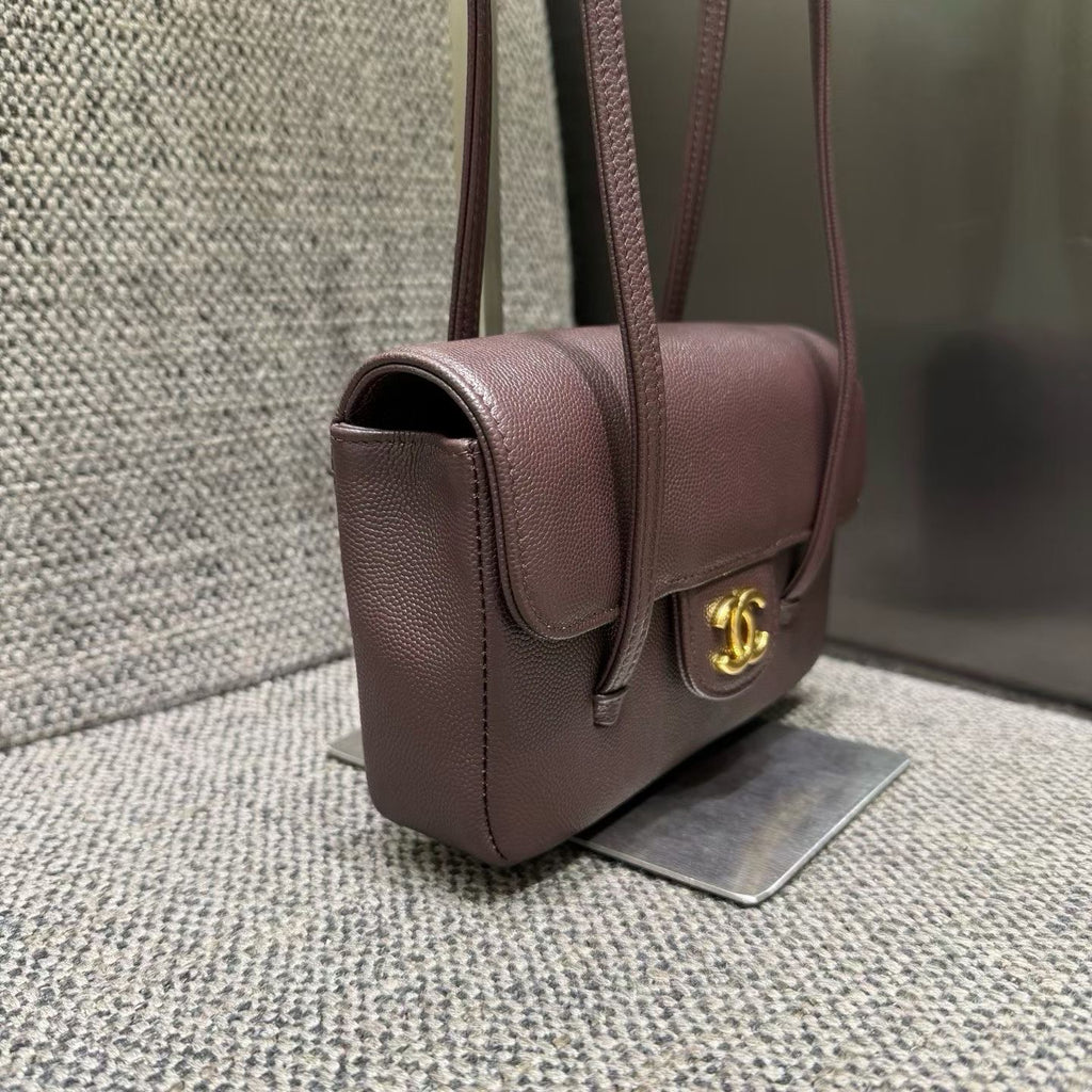 Brown shoulder bag side view