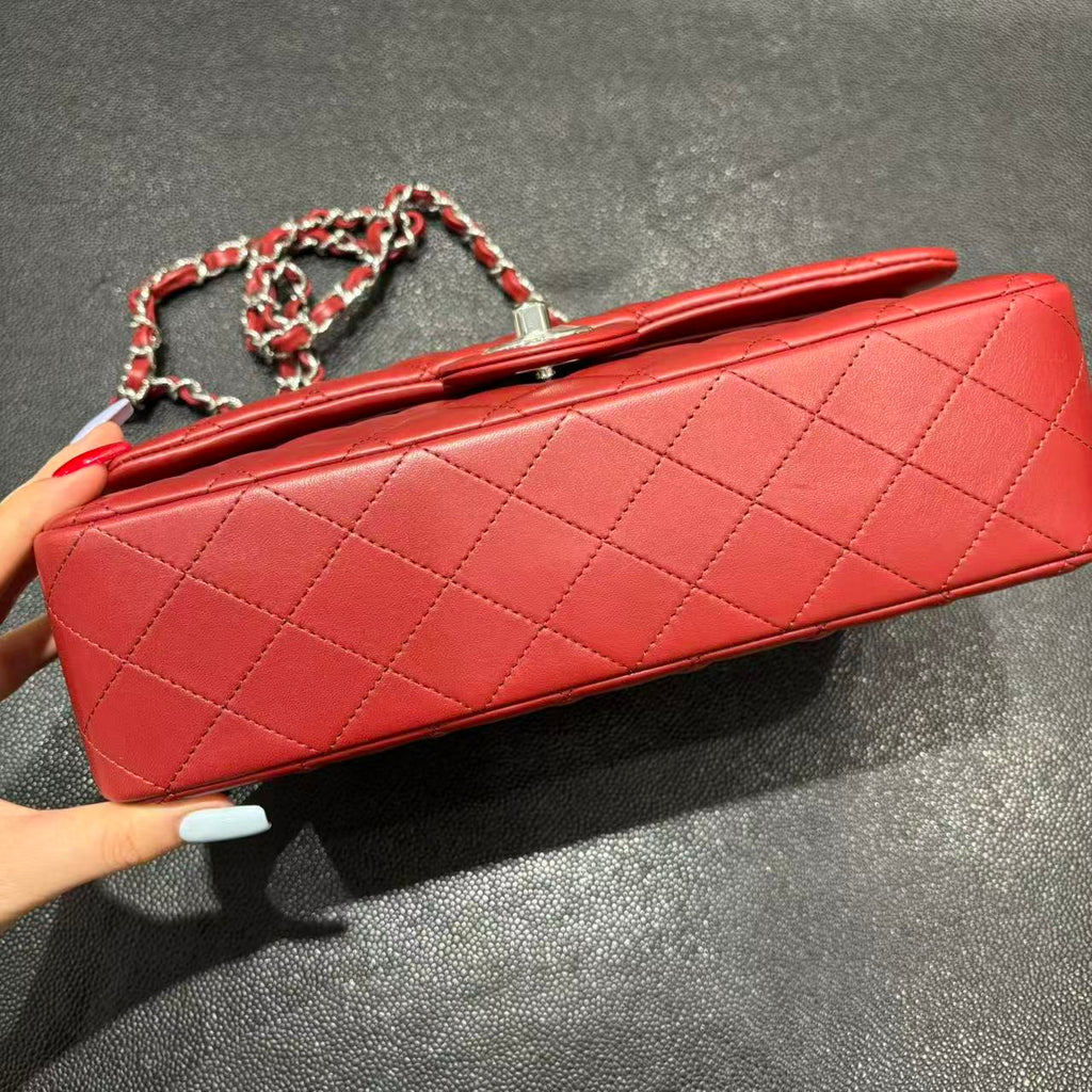 CHANEL Classic Flap Bag Red - view 8