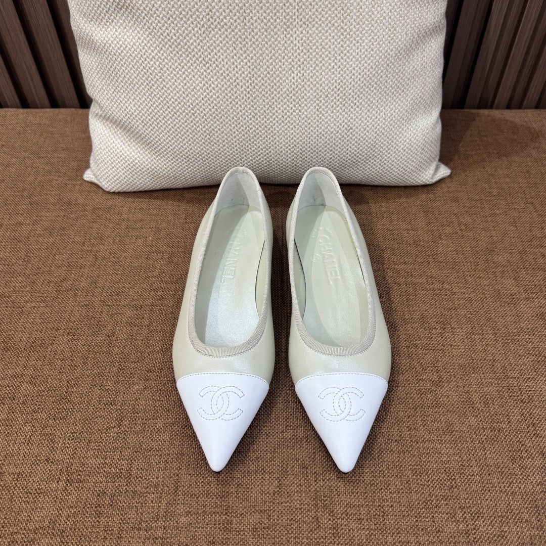 CHANEL Pointed Toe Ballet Flats – Beige & White