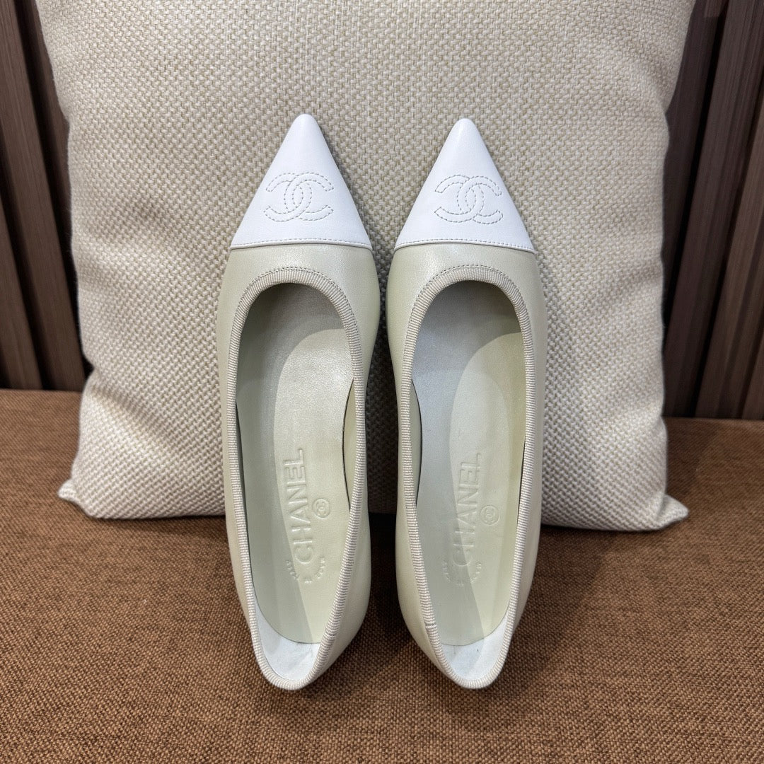 CHANEL Pointed Toe Ballet Flats – Beige & White