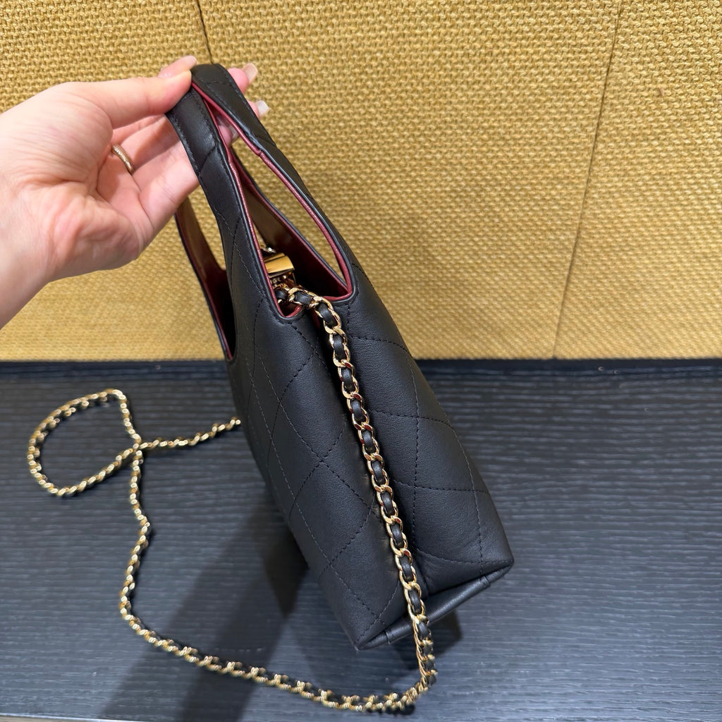 Chanel V-Cut Mini Tote Bag black and burgundy - view 2