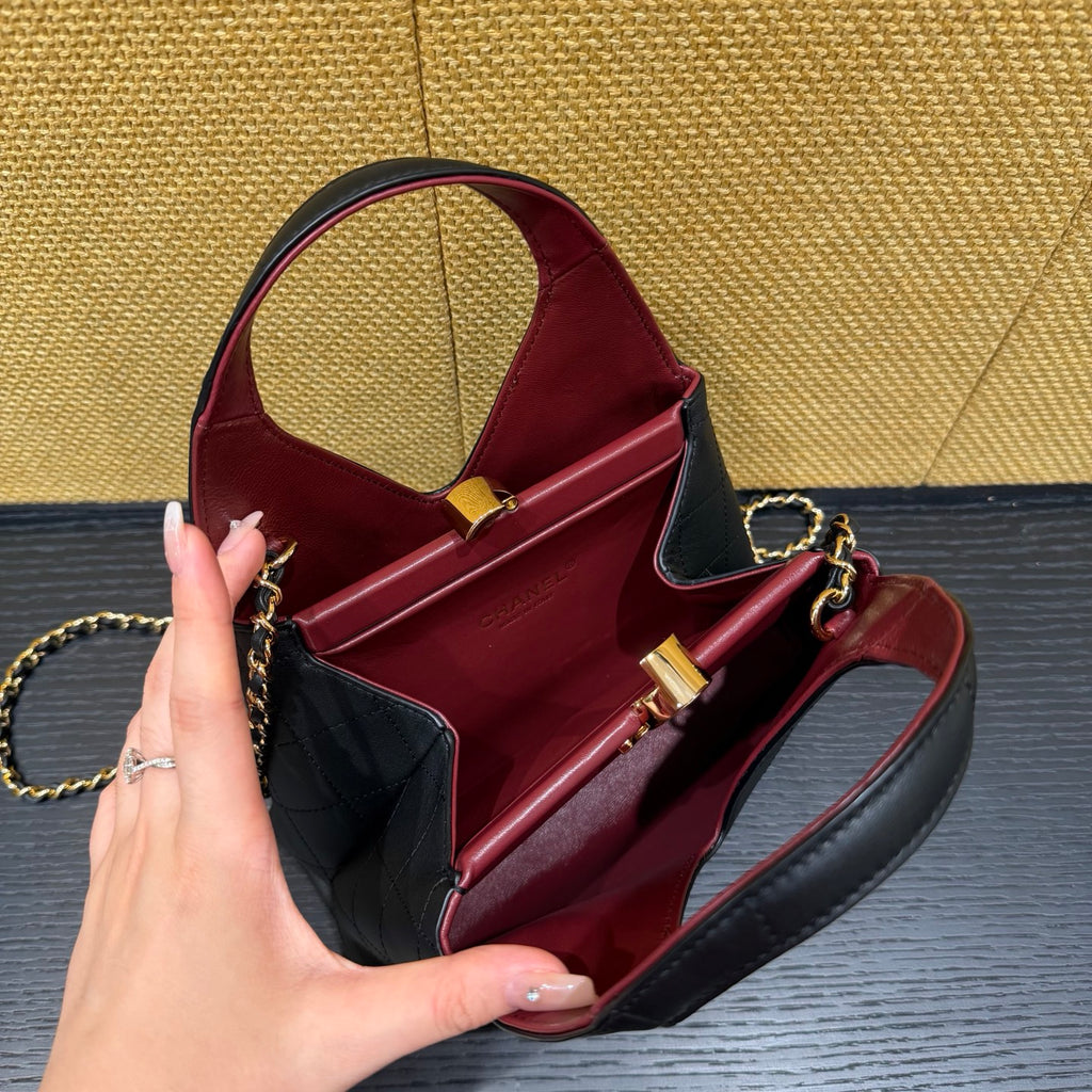 Chanel V-Cut Mini Tote Bag black and burgundy - view 6