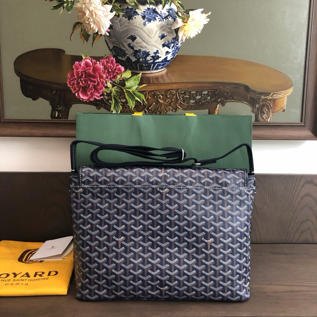 Goyard messenger bag dark color rear view