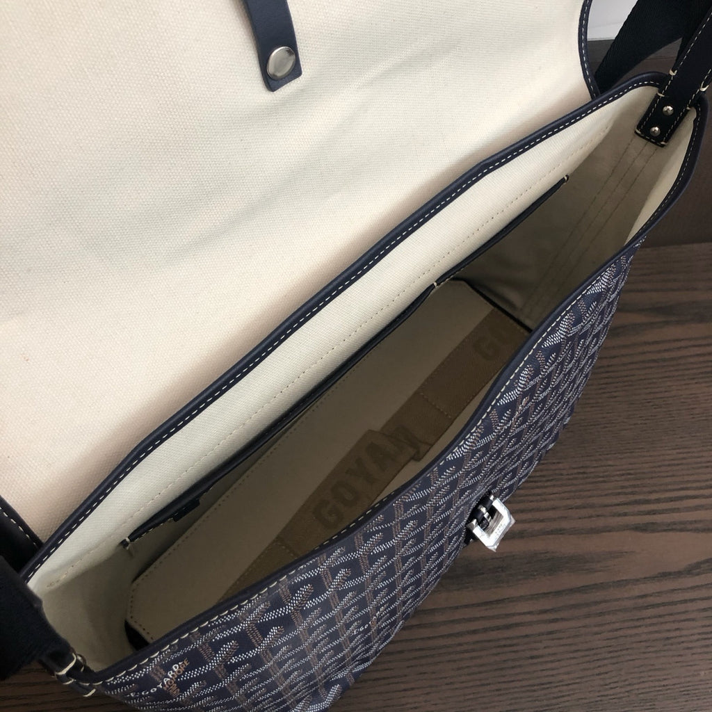 Goyard messenger bag dark color interior