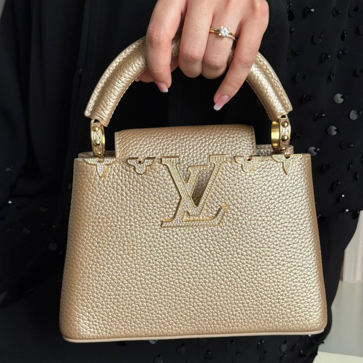 LV Capucines Mini UB1902