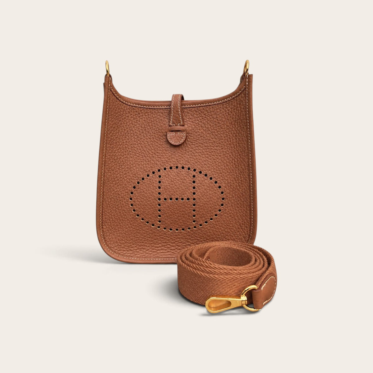 Hermès Evelyne 23 – Camel alternate view